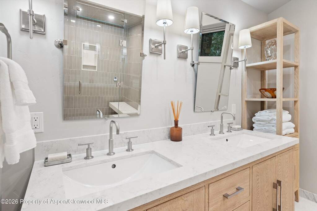 5 Bedroom Single Family Home/House's Image 48