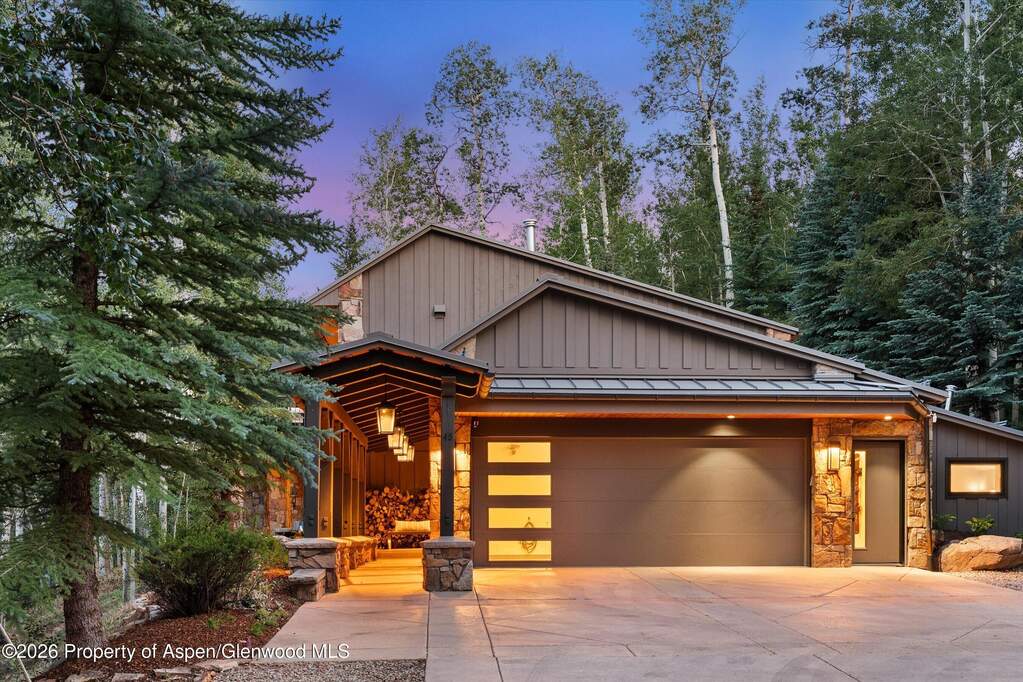 5 Bedroom Single Family Home/House's Image 50
