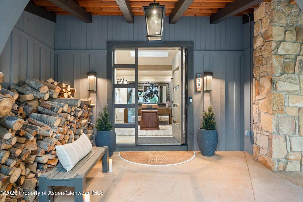 5 Bedroom Single Family Home/House's Image 53