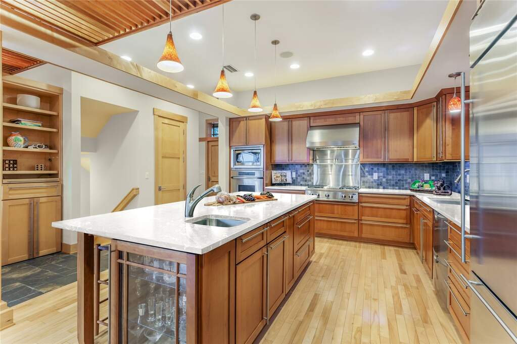 4 Bedroom Single Family Home/House's Image 8