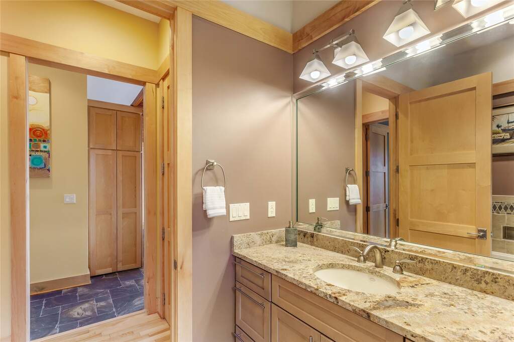 4 Bedroom Single Family Home/House's Image 21