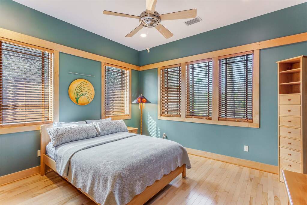 4 Bedroom Single Family Home/House's Image 23