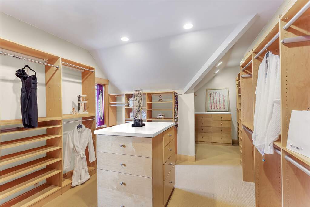 4 Bedroom Single Family Home/House's Image 33