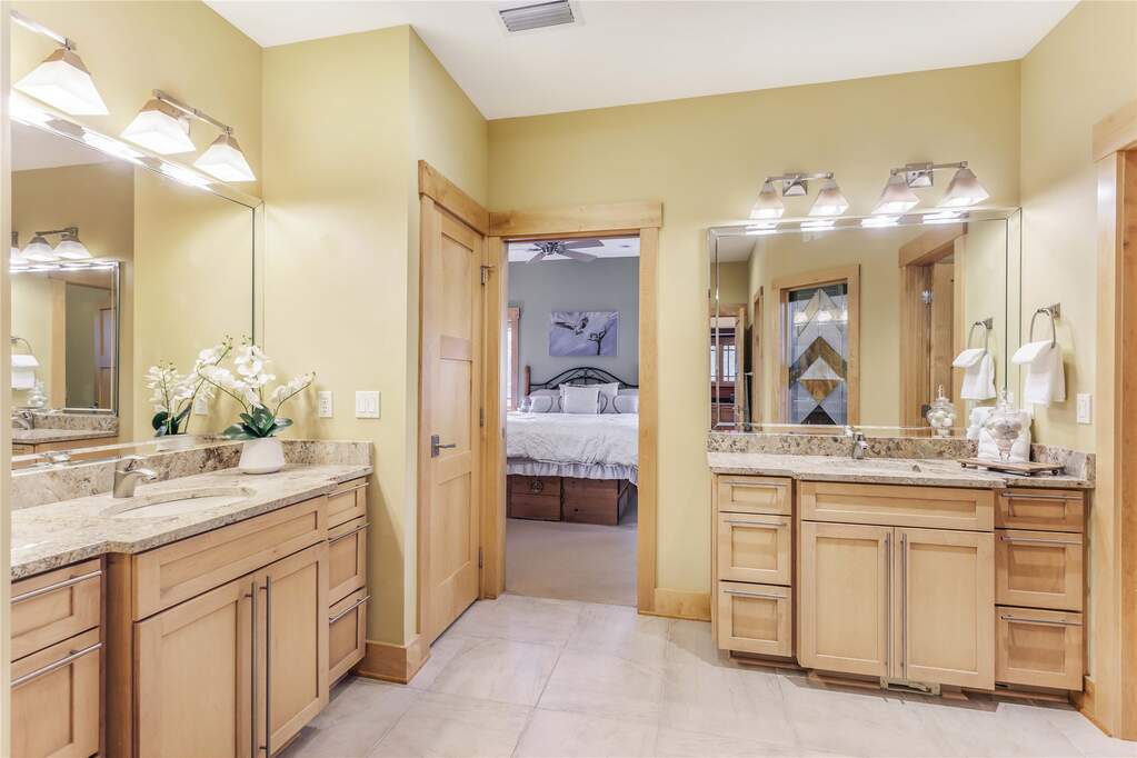 4 Bedroom Single Family Home/House's Image 37