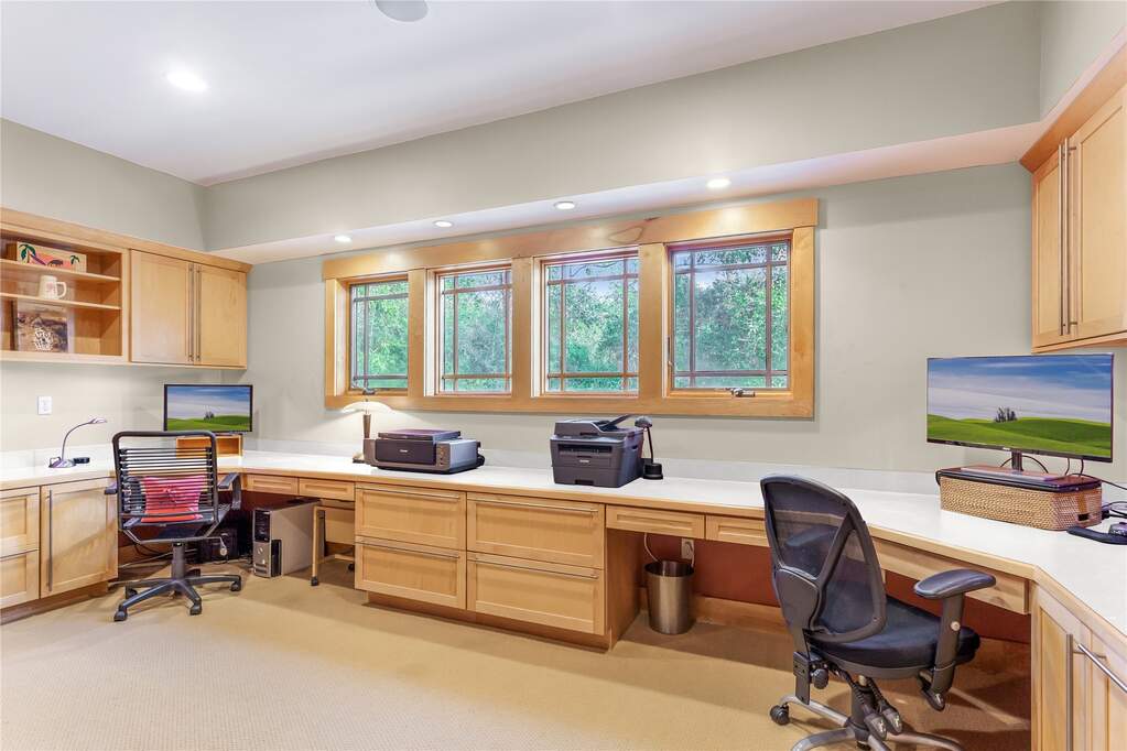 4 Bedroom Single Family Home/House's Image 39