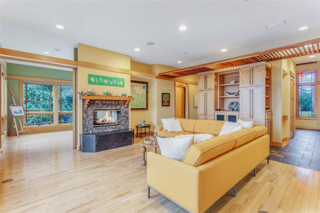 4 Bedroom Single Family Home/House's Image 75