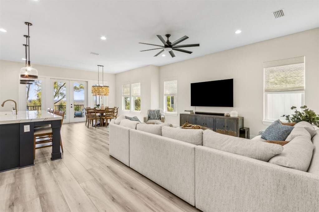 3 Bedroom Single Family Home/House's Image 15