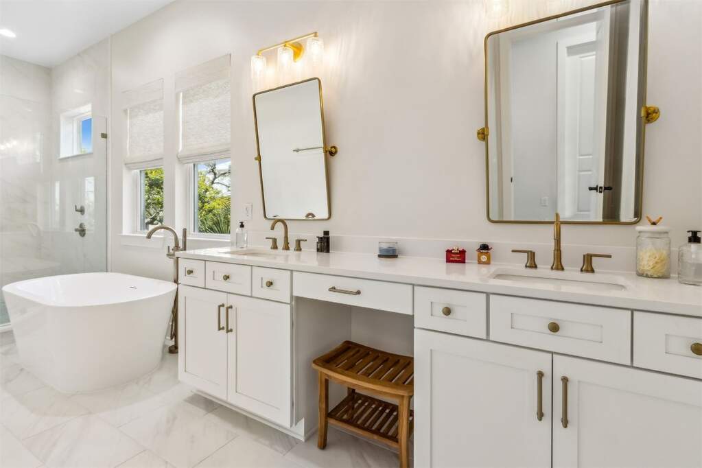 3 Bedroom Single Family Home/House's Image 35