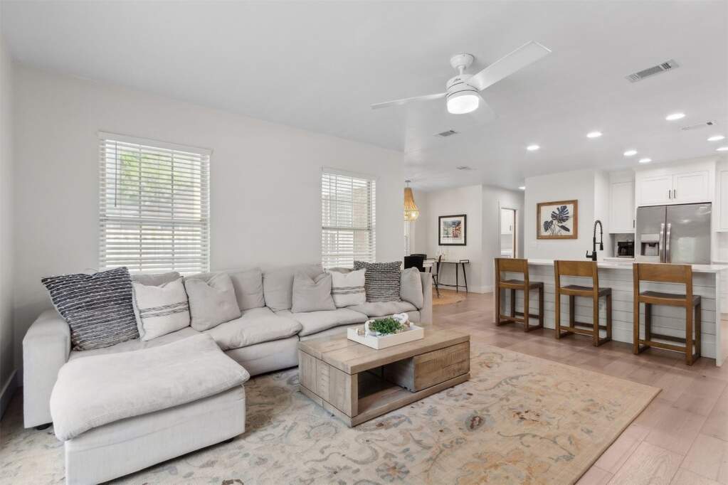 3 Bedroom Single Family Home/House's Image 13