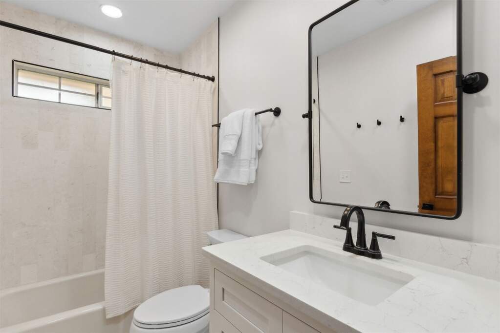 3 Bedroom Single Family Home/House's Image 30