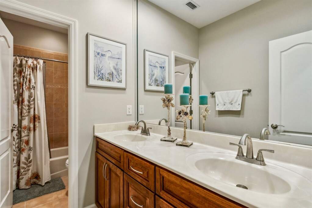 3 Bedroom Single Family Home/House's Image 28