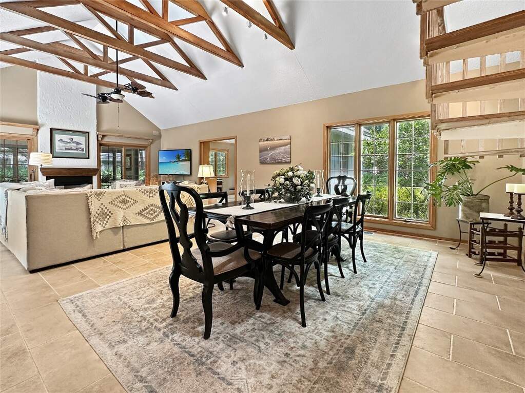 5 Bedroom Single Family Home/House's Image 13