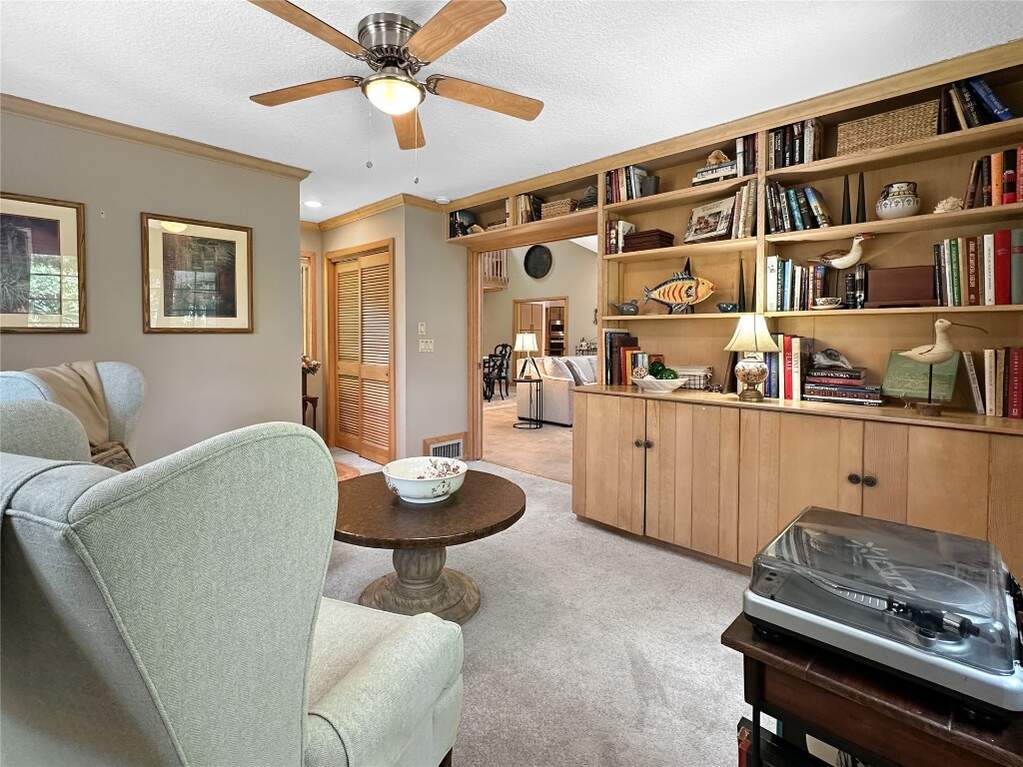 5 Bedroom Single Family Home/House's Image 35