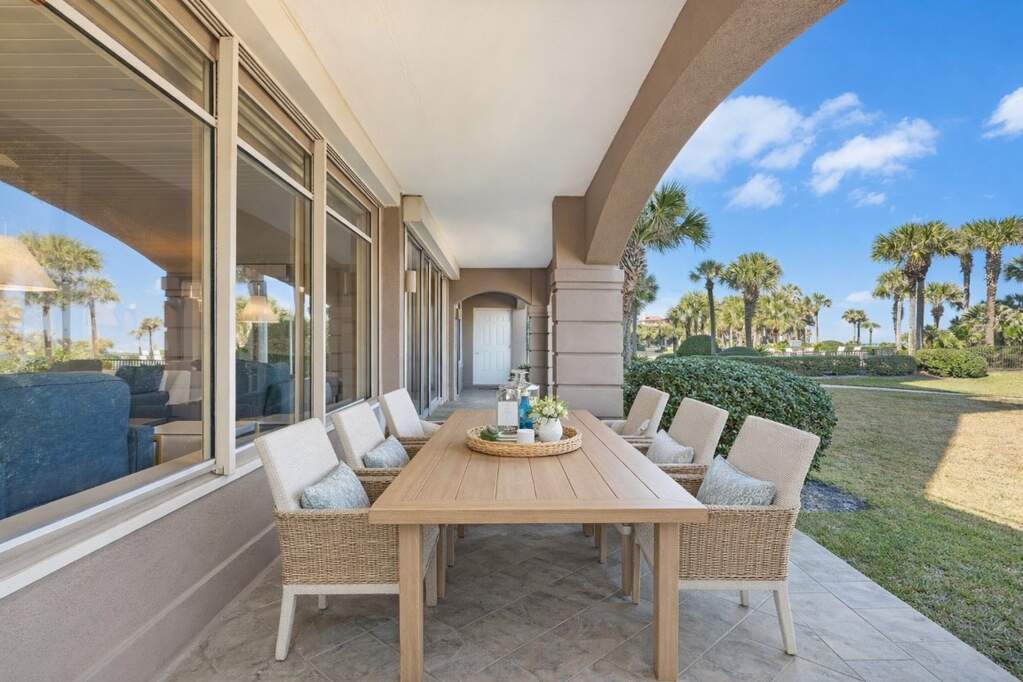 Photo is virtually staged. Furniture in this photo