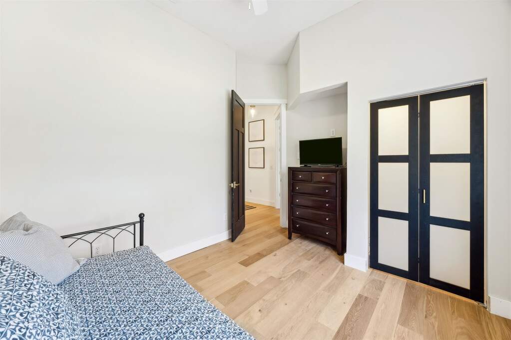 3 Bedroom Single Family Home/House's Image 27