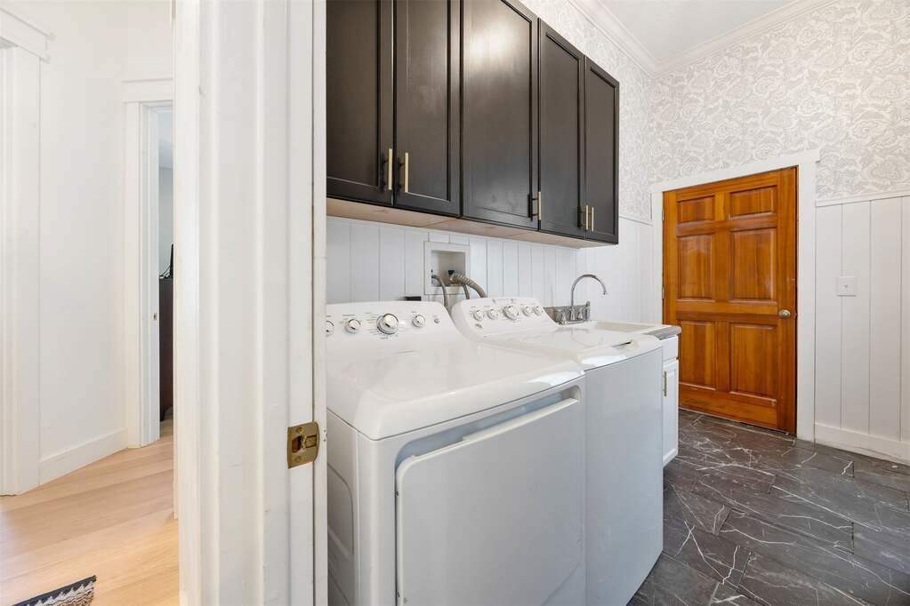 3 Bedroom Single Family Home/House's Image 28