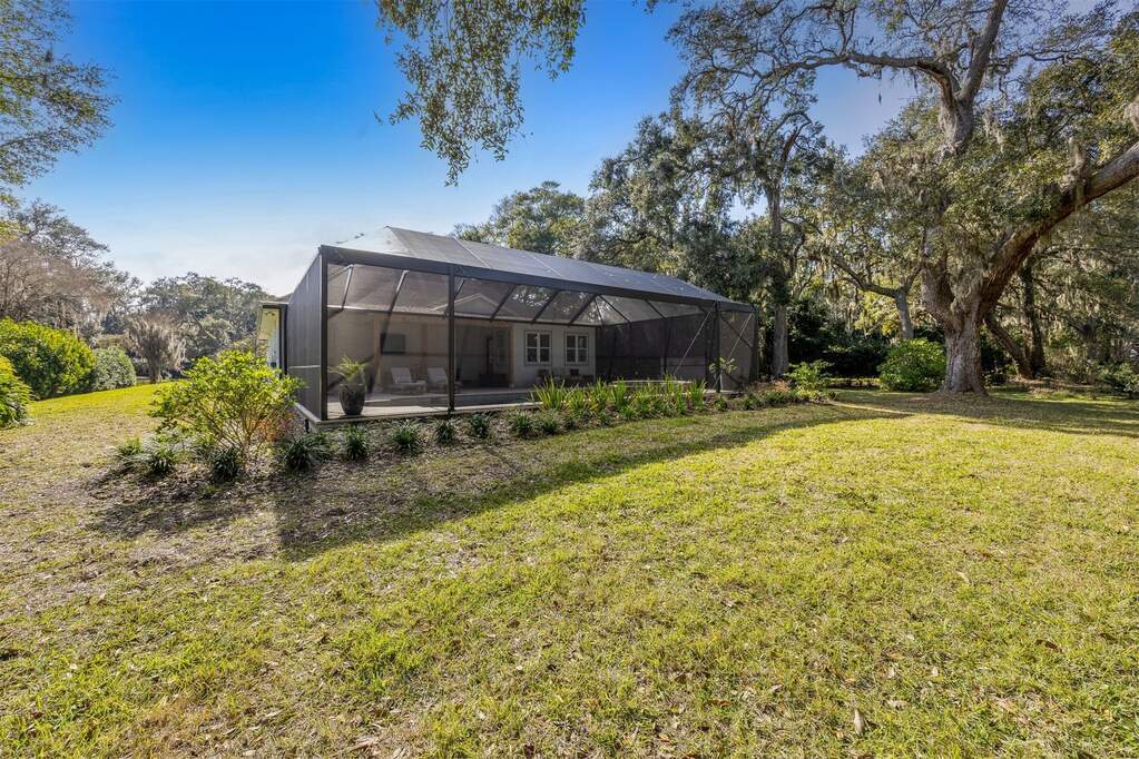 3 Bedroom Single Family Home/House's Image 33