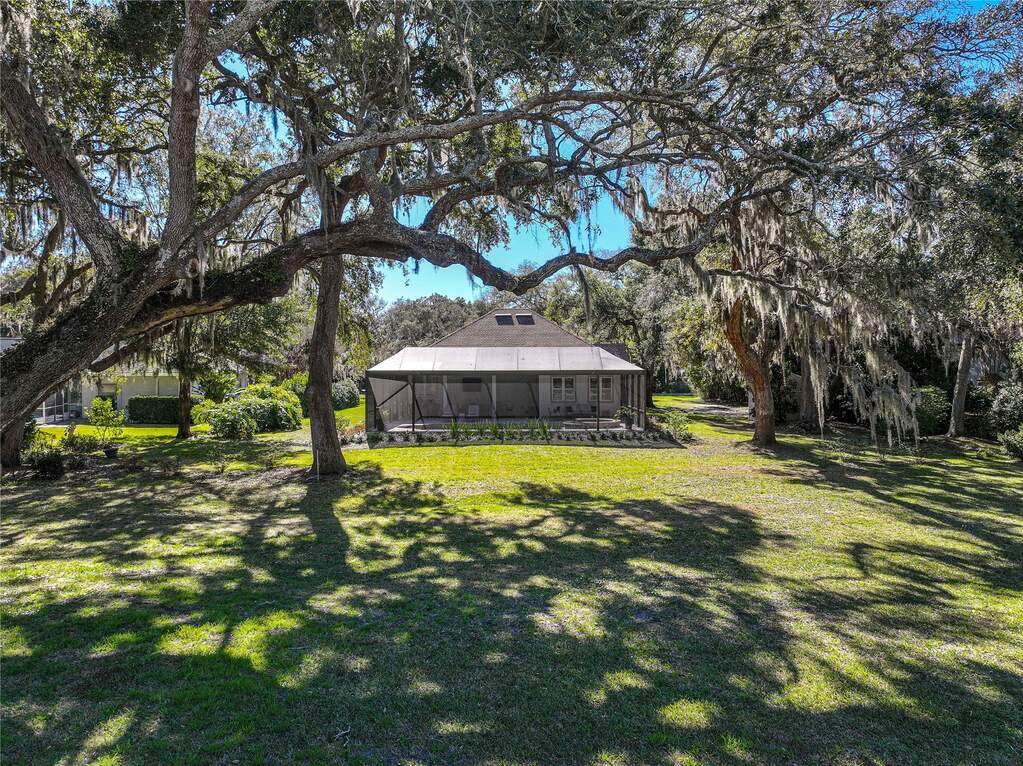 3 Bedroom Single Family Home/House's Image 37