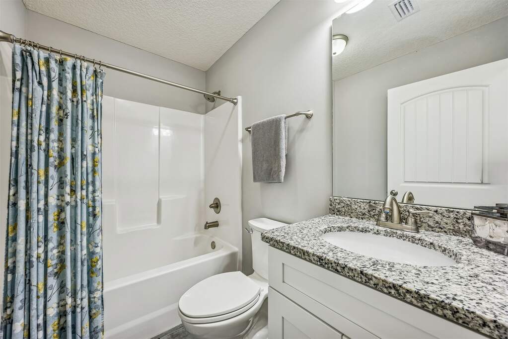 3 Bedroom Single Family Home/House's Image 14