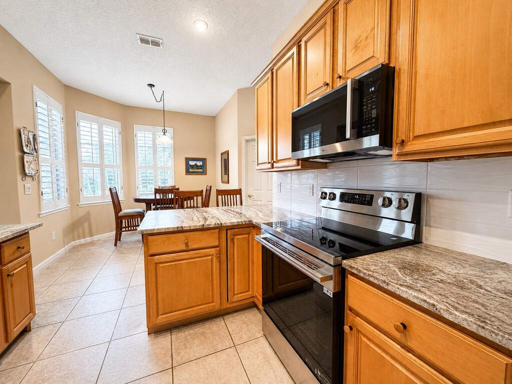 3 Bedroom Single Family Home/House's Image 28