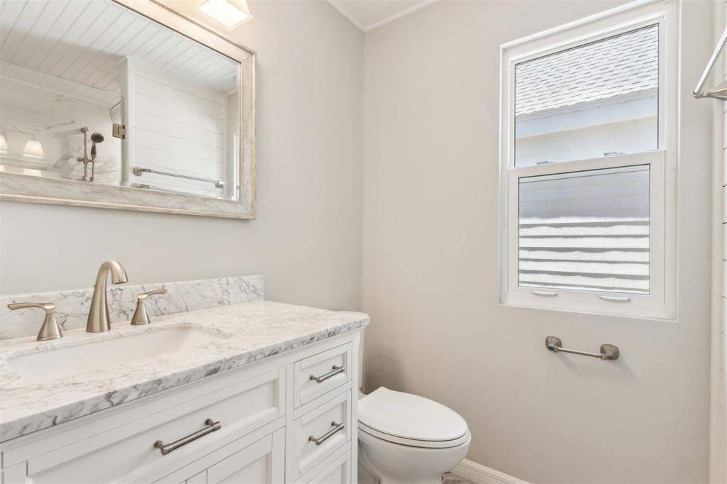 3 Bedroom Single Family Home/House's Image 34