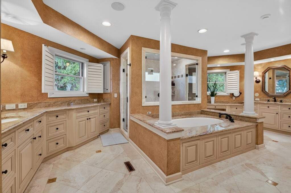 3 Bedroom Single Family Home/House's Image 41