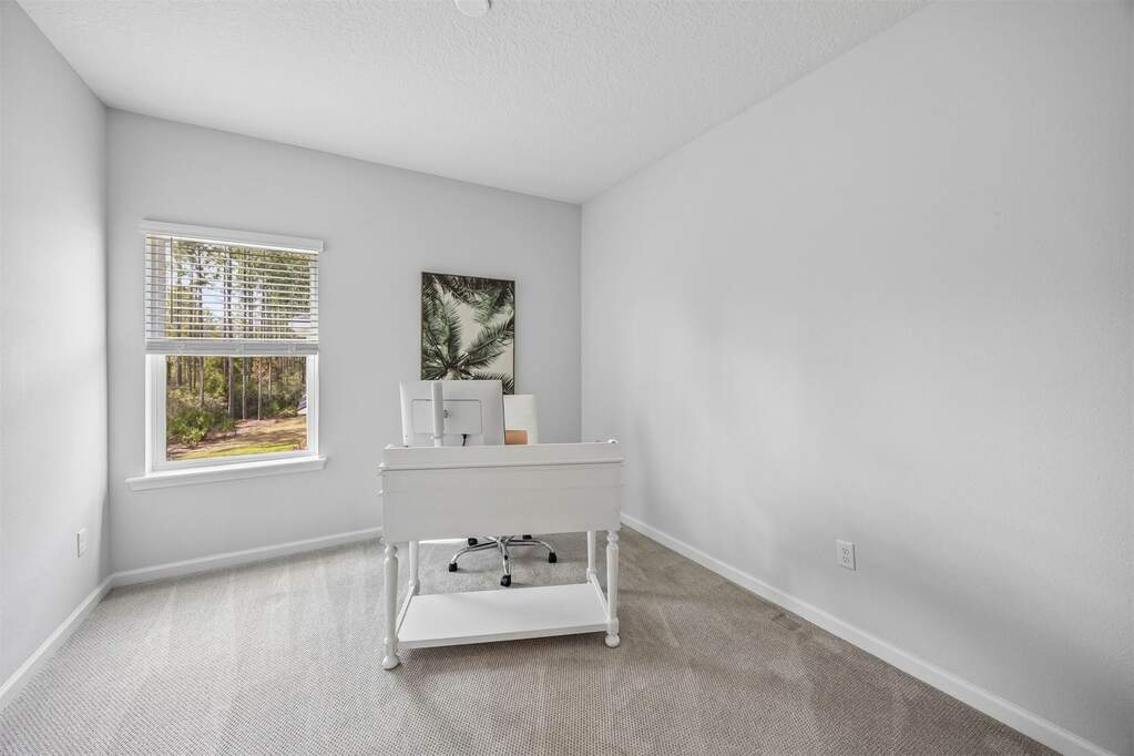 5 Bedroom Single Family Home/House's Image 32