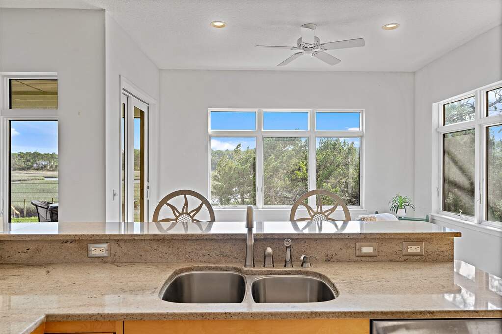 4 Bedroom Single Family Home/House's Image 17