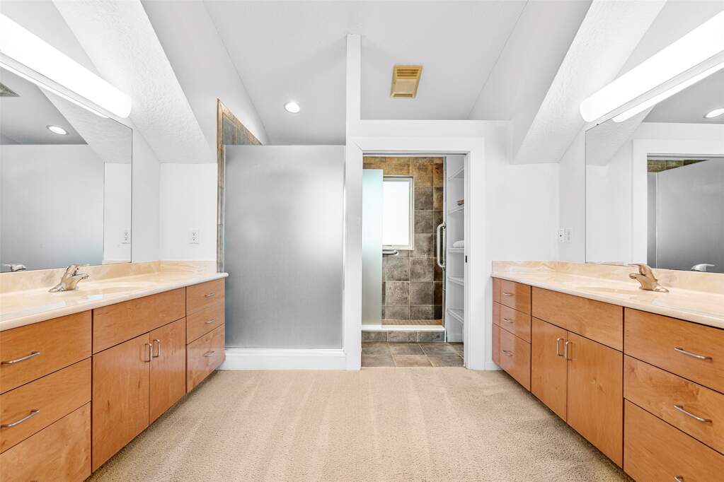 4 Bedroom Single Family Home/House's Image 25