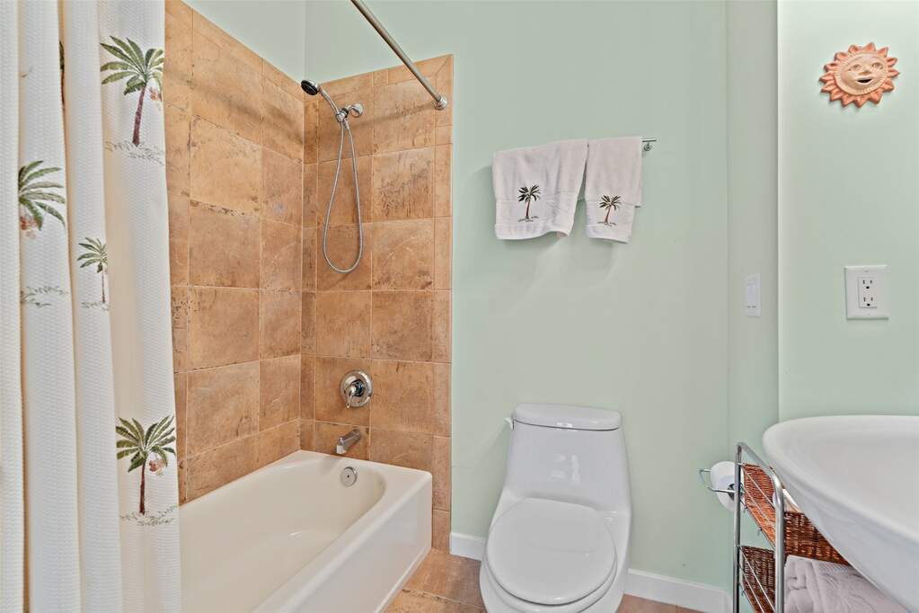 4 Bedroom Single Family Home/House's Image 35