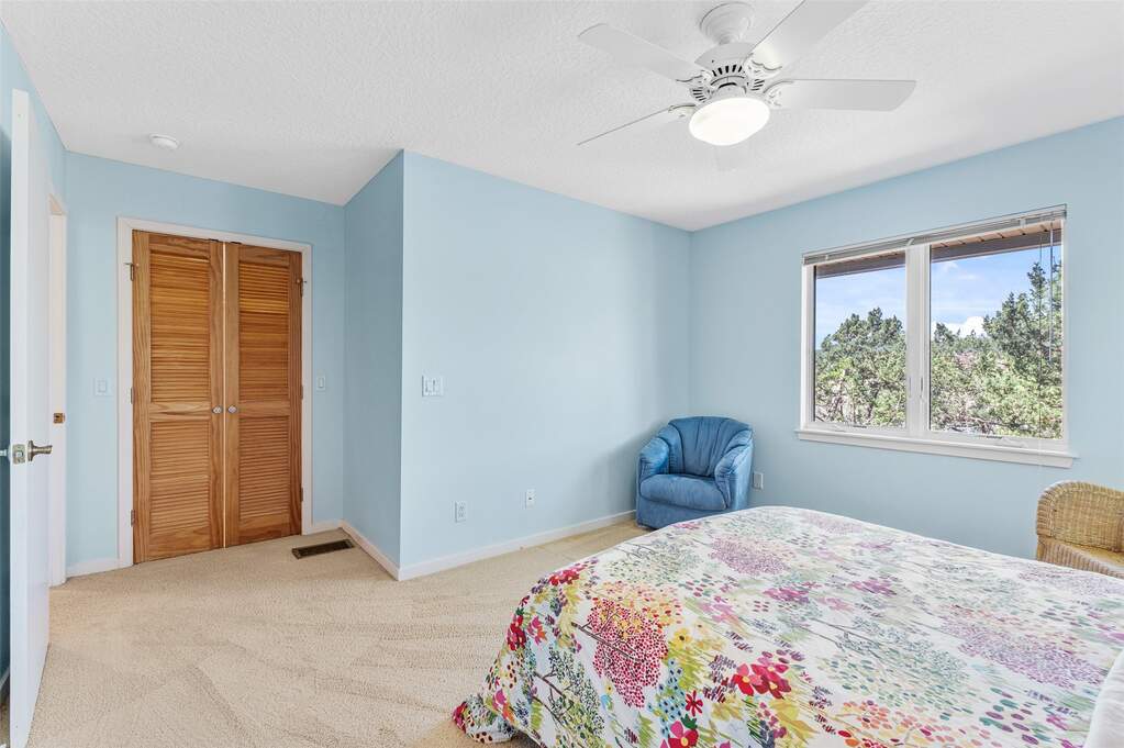 4 Bedroom Single Family Home/House's Image 38