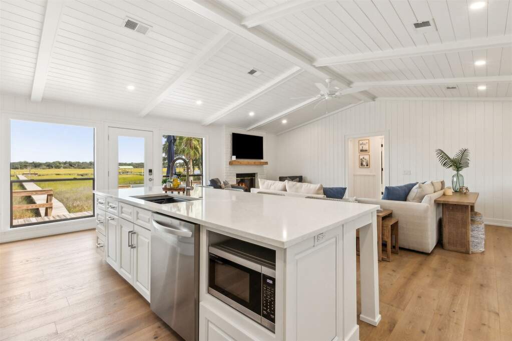 2 Bedroom Single Family Home/House's Image 11