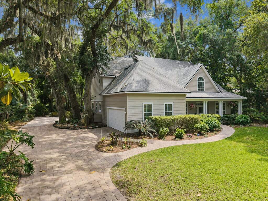4 Bedroom Single Family Home/House's Image 8