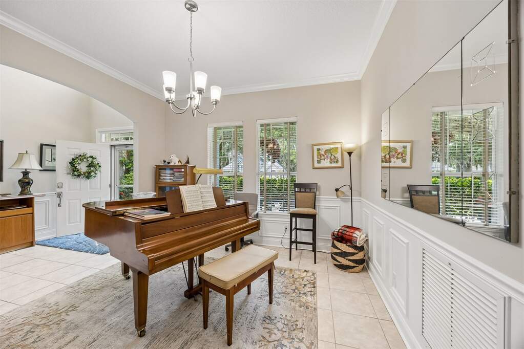 4 Bedroom Single Family Home/House's Image 19
