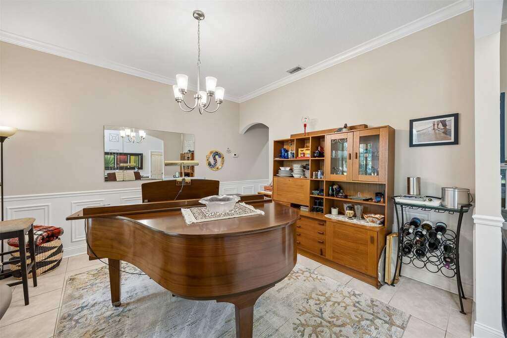 4 Bedroom Single Family Home/House's Image 20