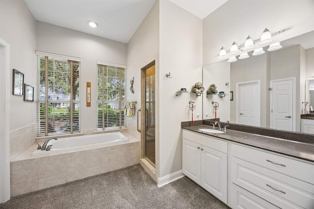 4 Bedroom Single Family Home/House's Image 32