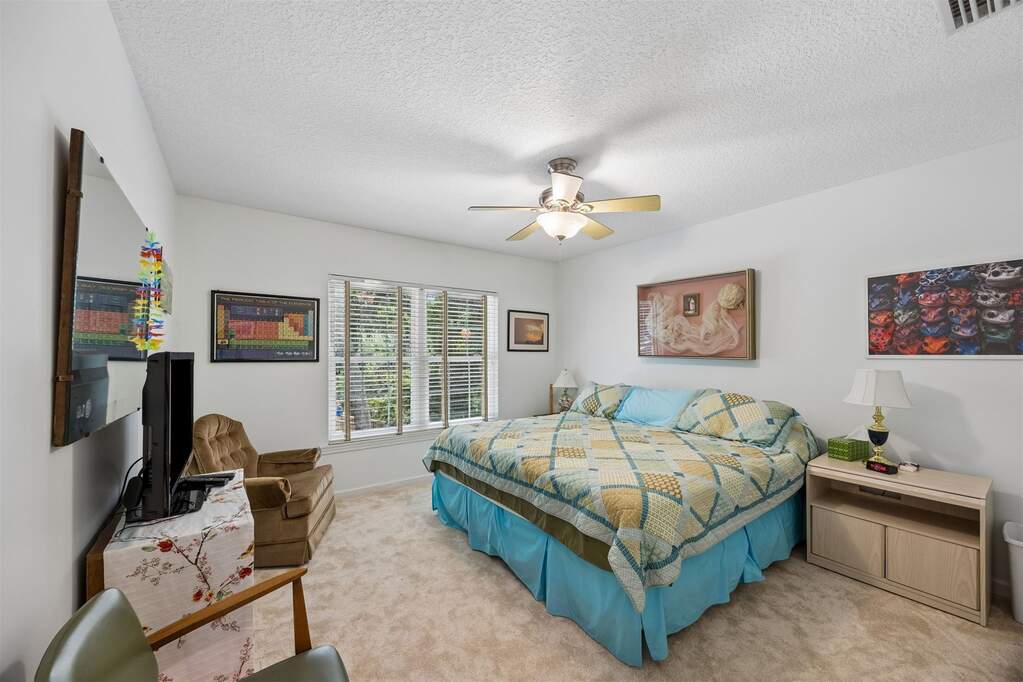 4 Bedroom Single Family Home/House's Image 37