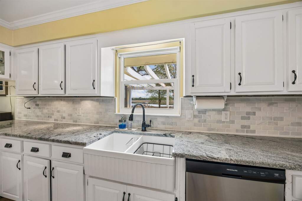 3 Bedroom Single Family Home/House's Image 24