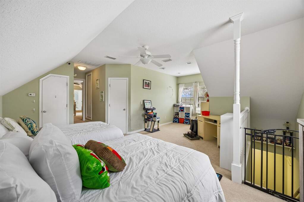 3 Bedroom Single Family Home/House's Image 38