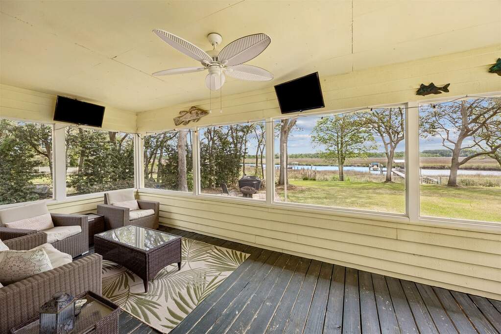 3 Bedroom Single Family Home/House's Image 43