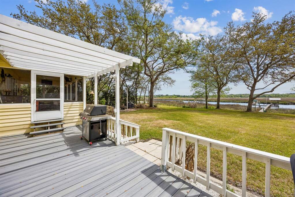 3 Bedroom Single Family Home/House's Image 44