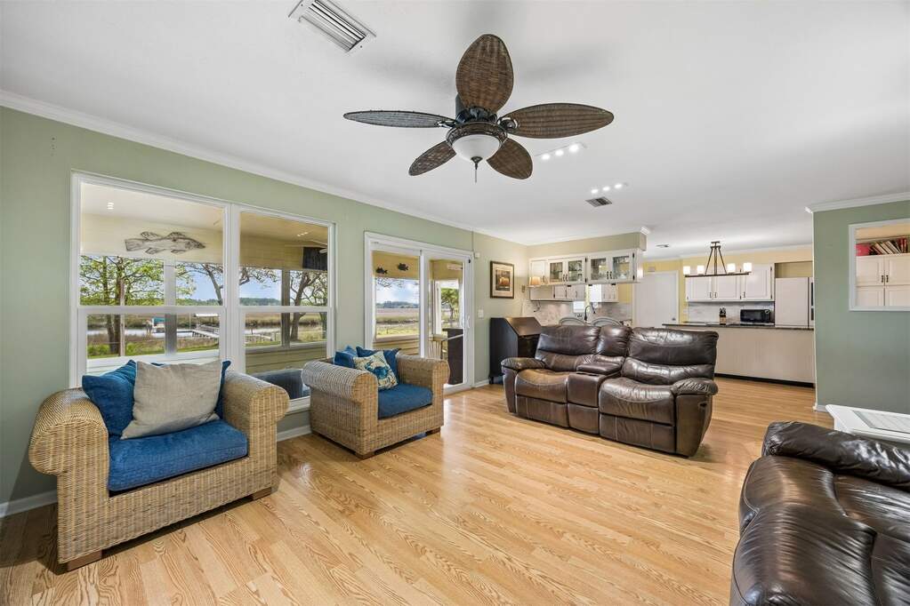 3 Bedroom Single Family Home/House's Image 3
