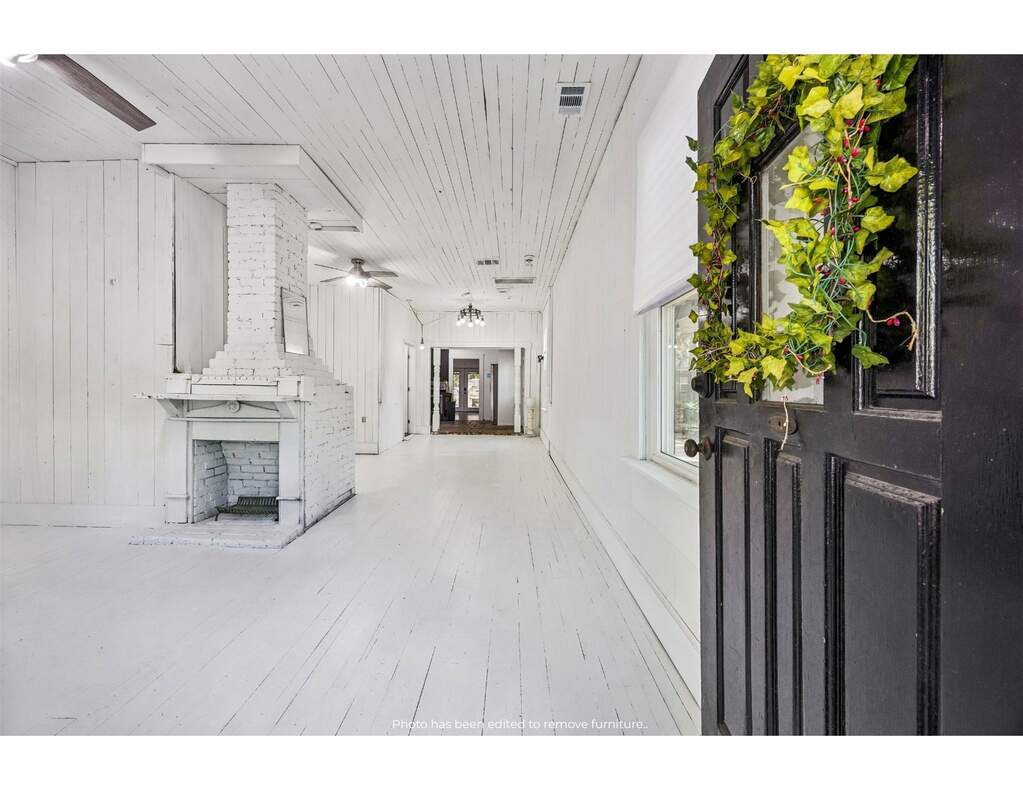 1 Bedroom Single Family Home/House's Image 10