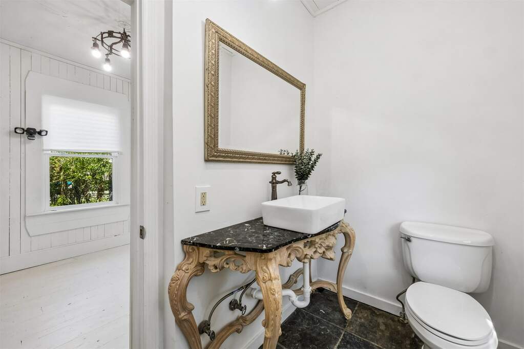 1 Bedroom Single Family Home/House's Image 17