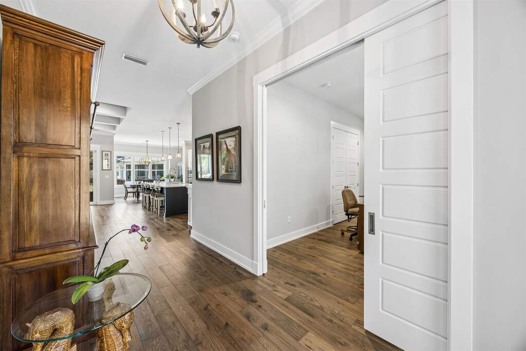 4 Bedroom Single Family Home/House's Image 17