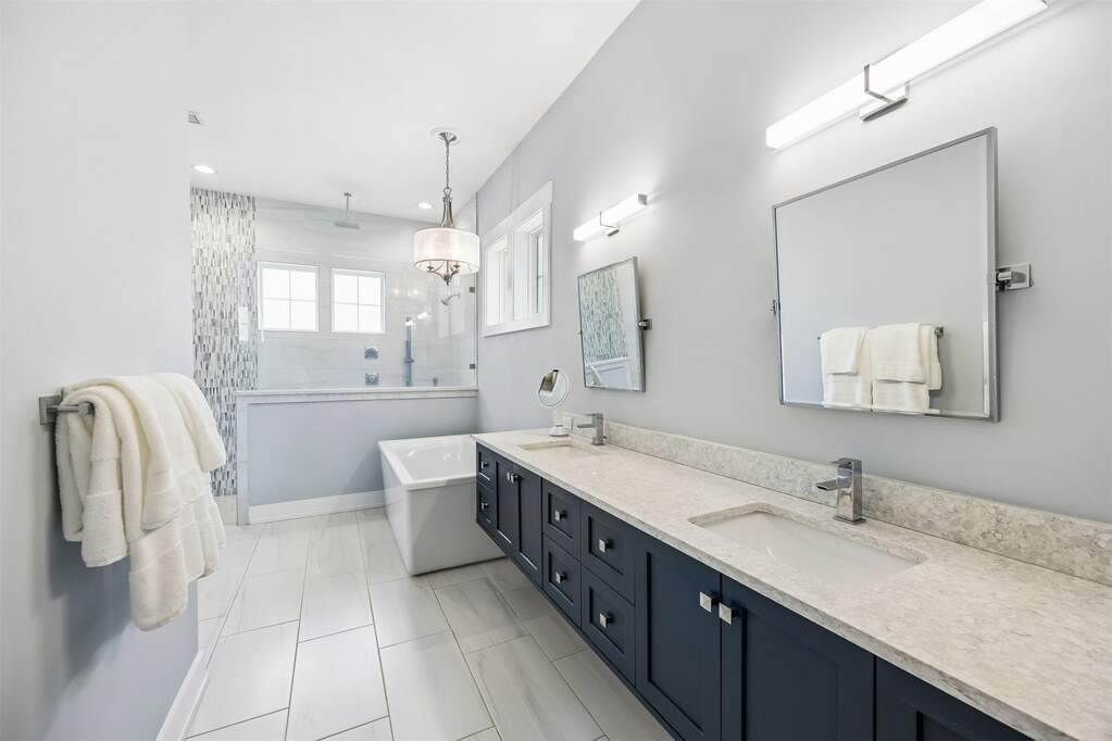4 Bedroom Single Family Home/House's Image 43