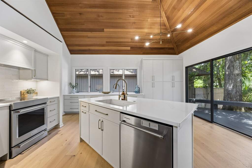 3 Bedroom Single Family Home/House's Image 23