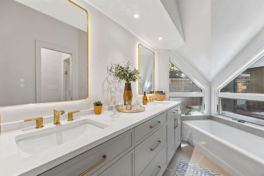 3 Bedroom Single Family Home/House's Image 36