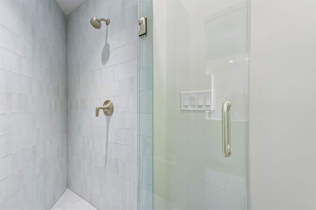 3 Bedroom Single Family Home/House's Image 38