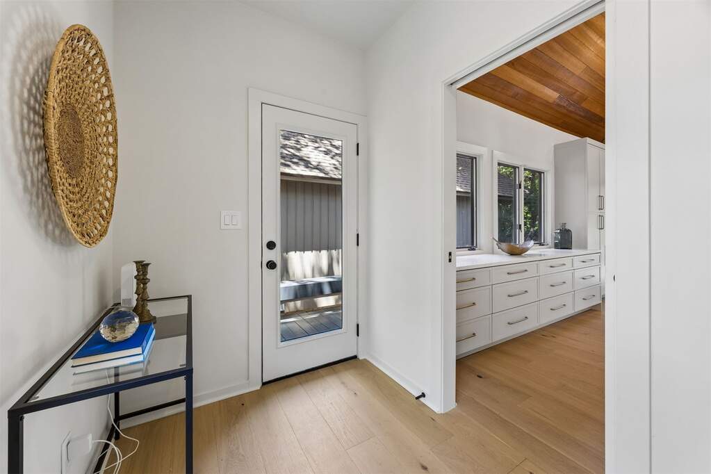 3 Bedroom Single Family Home/House's Image 47